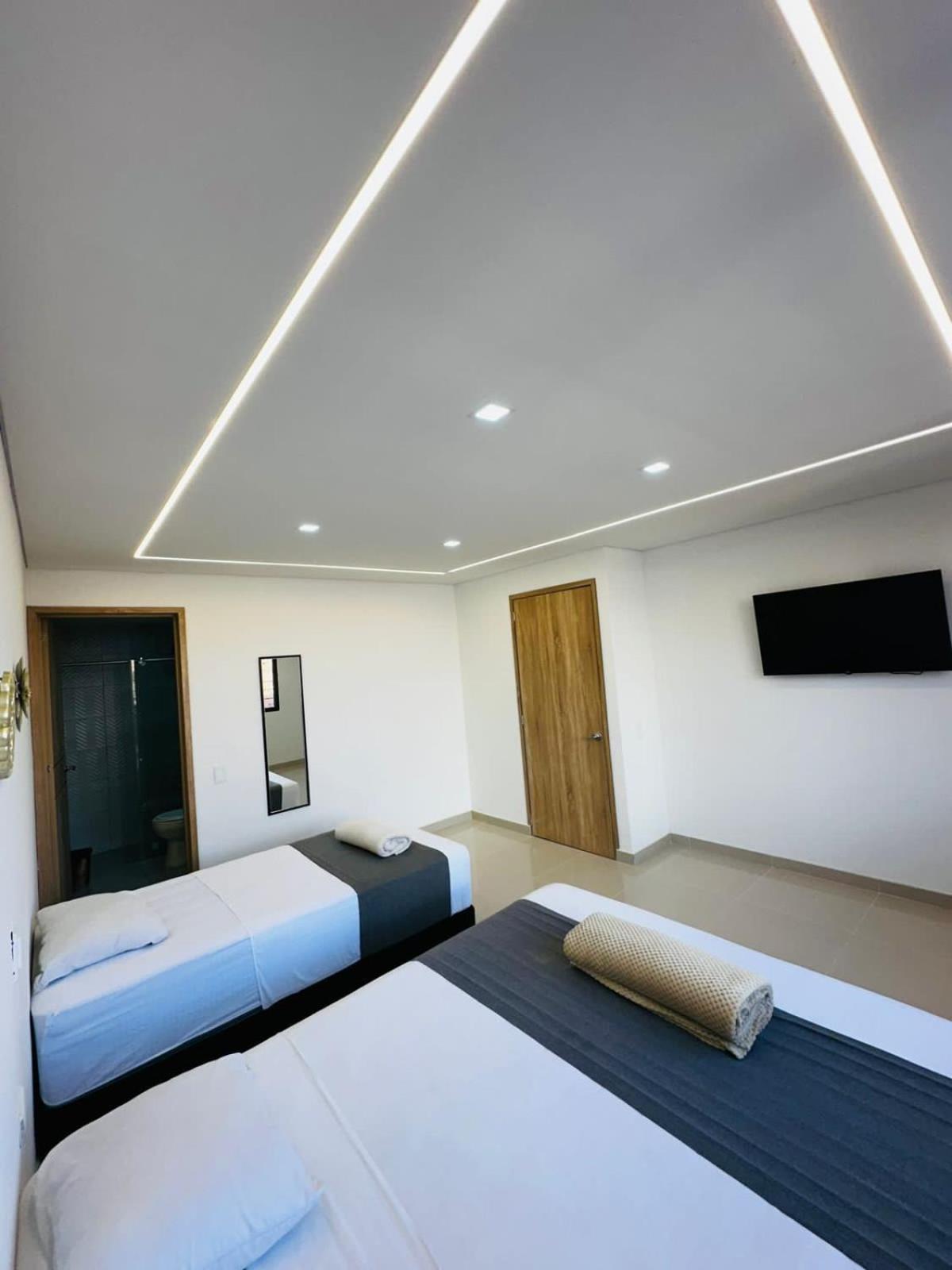 Aero Hotel — Photos 2